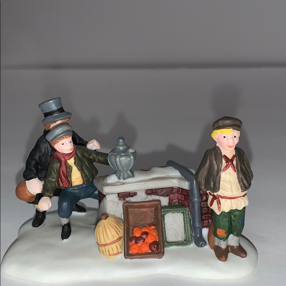Department 56 Oliver Twist - Set of 3 - Picture 2 of 5